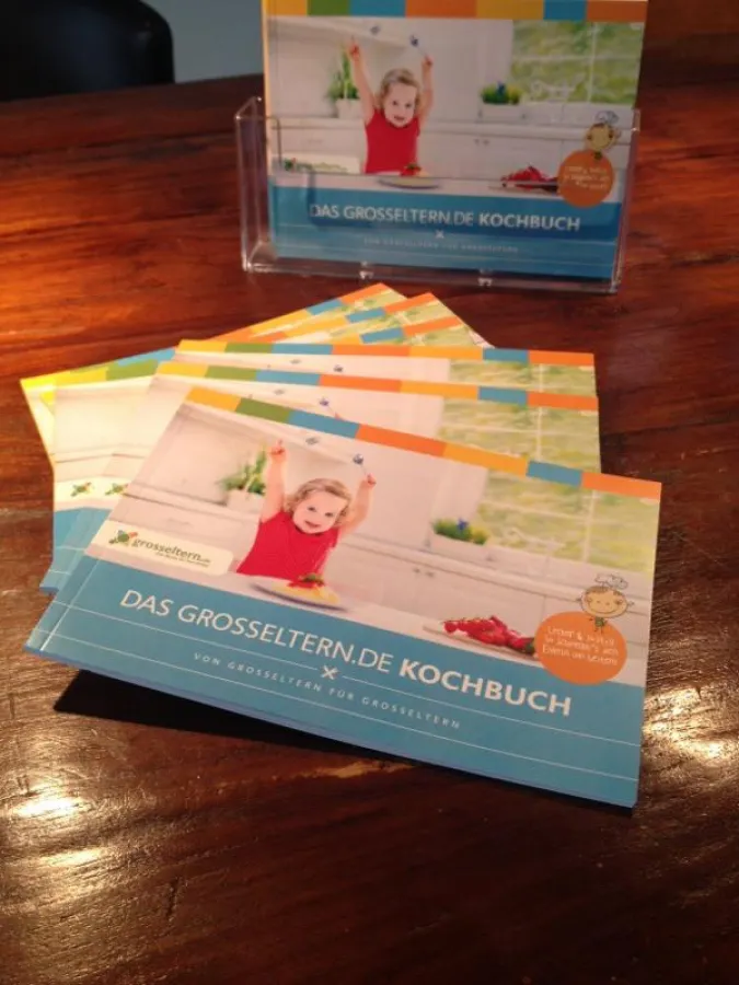 Erstes Printprodukt von grosseltern.de: Großeltern-Kochbuch