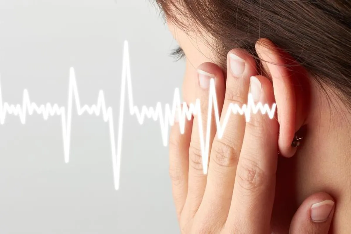 Von Tinnitus sind 42 Millionen Menschen in Europa betroffen. (UKR)