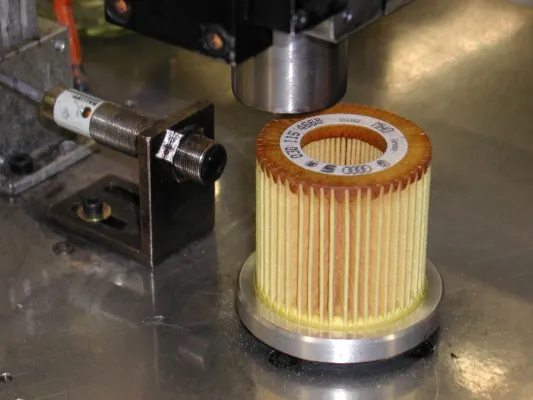 Komponenten-Kennzeichnung - Codier- und Etikettierlösungen für lückenlose Rückverfolgung Bild: Komponenten-Kennzeichnung - Codier- und Etikettierlösungen für lückenlose Rückverfolgung