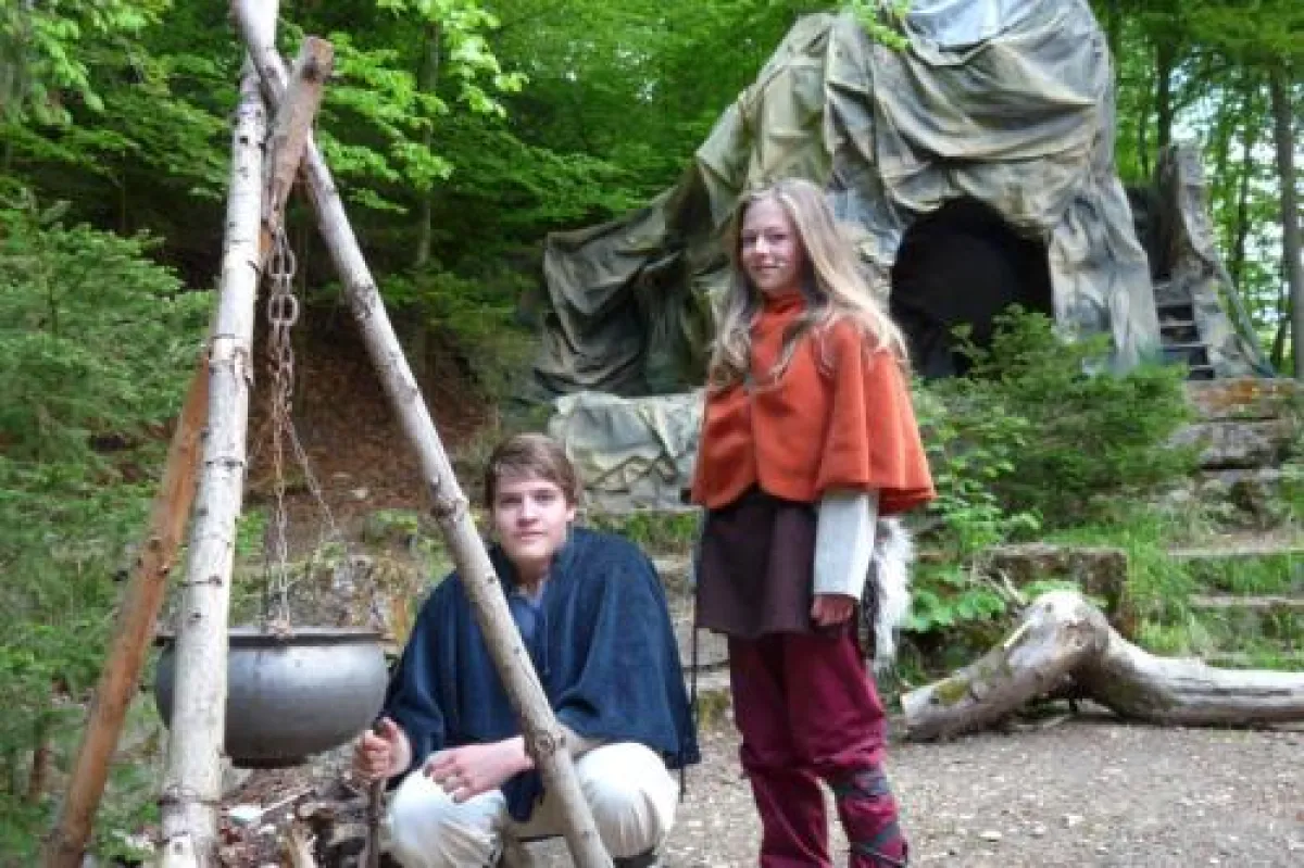 Ronja und Birk, Bild: Alex Speh, Waldbühne Sigmaringendorf