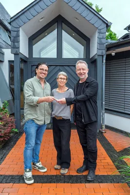 Staffelübergabe: Marc Schulze übernimmt die Geschäftsführung bei Neuland Bild: Staffelübergabe: Marc Schulze übernimmt die Geschäftsführung bei Neuland