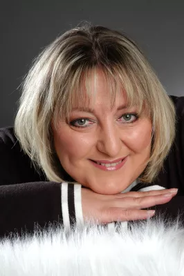 Bild: Eine Waldmeditation ist für alle Menschen geeignet, die die Natur lieben und sich gerne im Freien aufhalten.