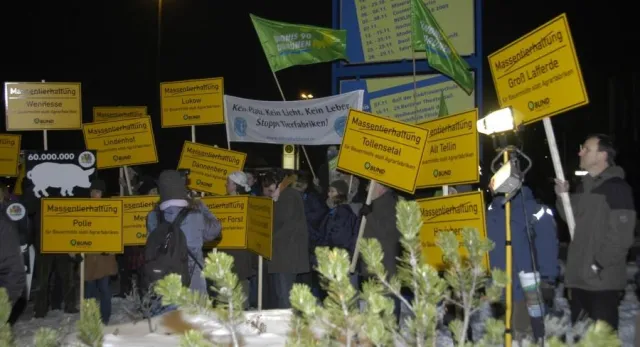 Bild: Berlin: Protest gegen Giga-Mastanlagen in Deutschland