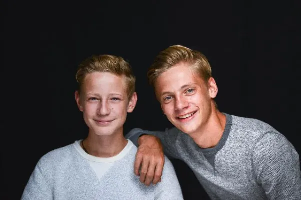 Bild: Zwei Hamburger Schüler wollen an den Erfolg des Mega-Sellers „Dangerous Book for Boys“ anknüpfen