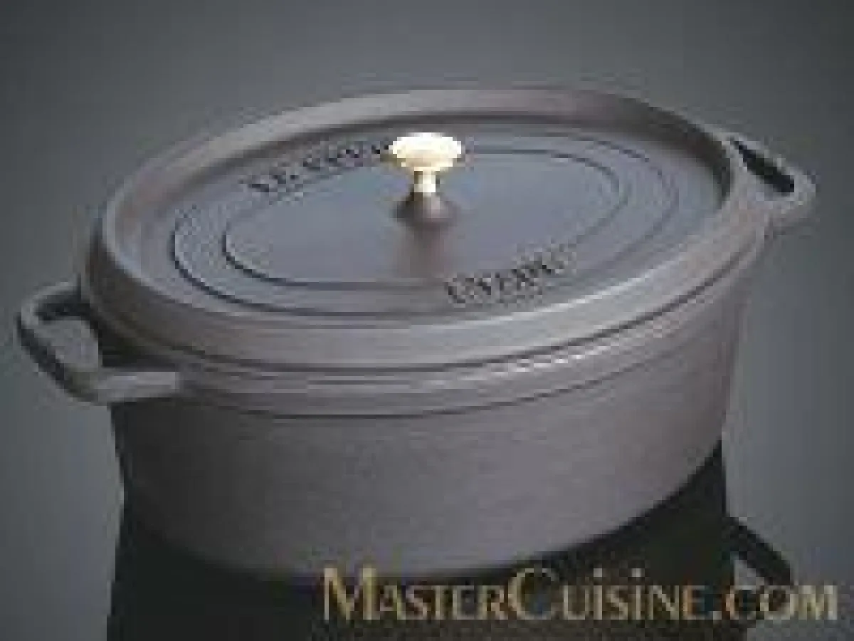 Grosser Bräter aus emailliertem Gusseisen