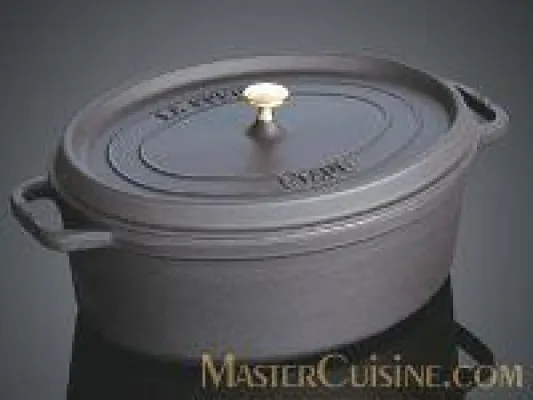 Bild: Das Osterlamm aus dem Gusseisenbräter