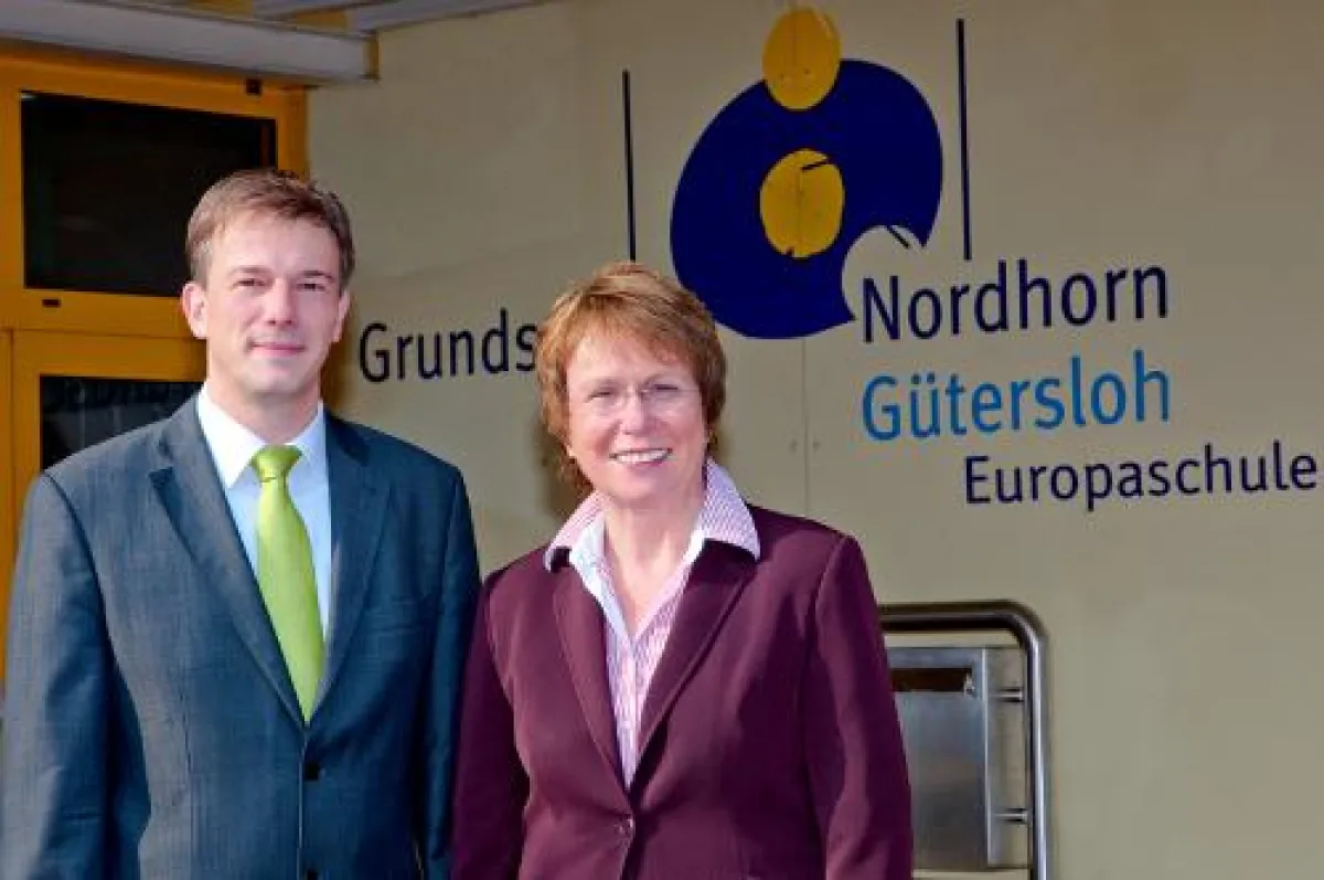 Rolf Klashinrichs (itao), Irene Albers (Europaschule)