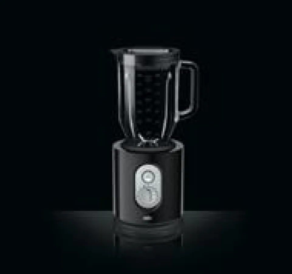 (FOTO: Braun Household) Der neue Braun Standmixer JB5160 in Schwarz in der Vorderansicht