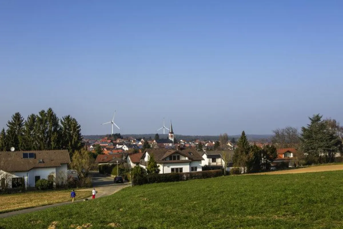 Blick vom Ober-Ramstädter Weg auf Roßdorf