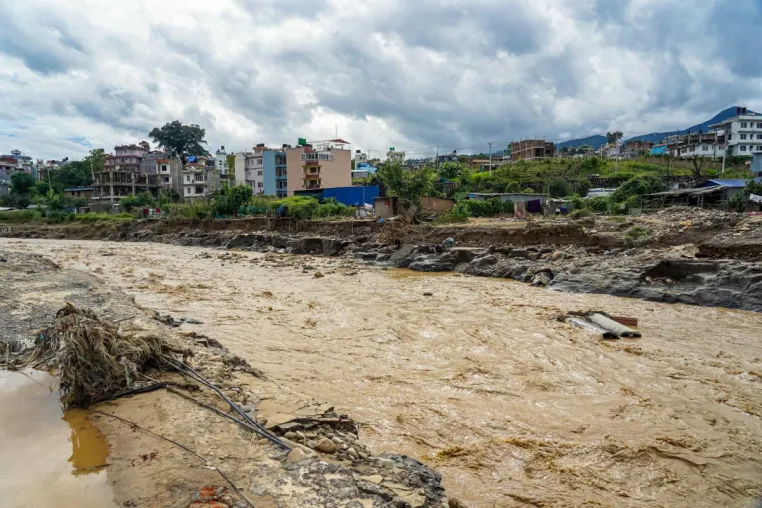 Sturzflut in Nepal: ANDHERI HILFE stellt 50.000 EUR für Nothilfe zur Verfügung Bild: Sturzflut in Nepal: ANDHERI HILFE stellt 50.000 EUR für Nothilfe zur Verfügung