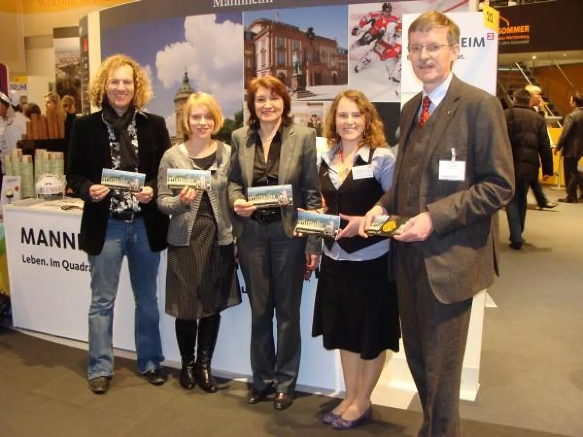 v.l.n.r.: Dr. Alexander Schubert (Koordinator des Stauferjahres), Susanne Reinhardt (Tourismus-Marketing Baden-Württemberg GmbH), Ariane Born (Burgenstrasse e.V.), Natalie Ruoß (Stadtmarketing Mannhei