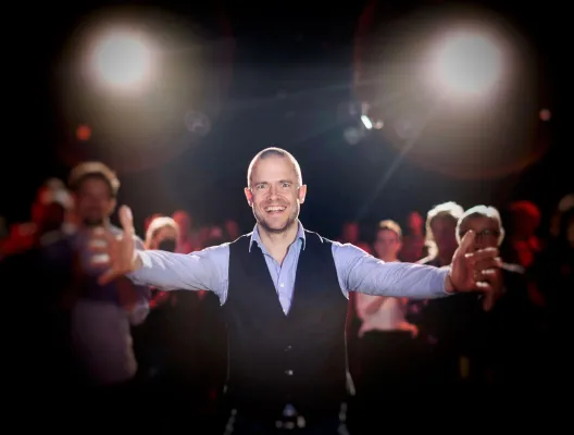 Bild: Dr. Marc Hoefeld-Fegeler überzeugt beim internationalen Speaker-Event