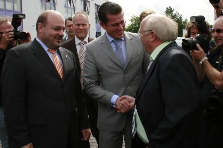Bild: Bundeswirtschaftsminister zu Guttenberg besucht die WORTMANN AG