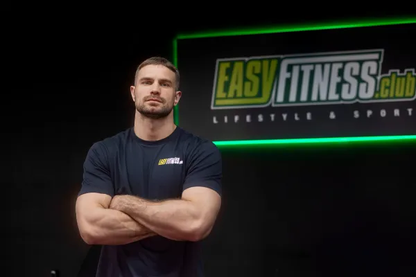 EASYFITNESS unterstützt Profiboxer Roman Fress auf dem Weg zum WM-Titel Bild: EASYFITNESS unterstützt Profiboxer Roman Fress auf dem Weg zum WM-Titel