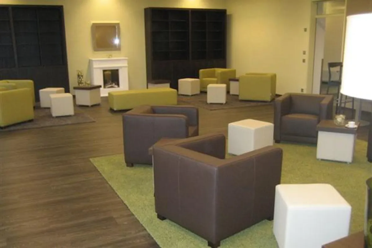 Das neue Kaminzimmer im Commundo Tagungshotel Ismaning