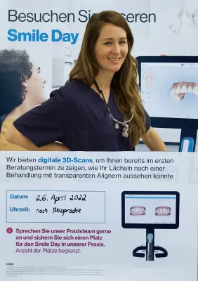 Bild: Tag der Zahnregulierung durch Invisalign Schienen