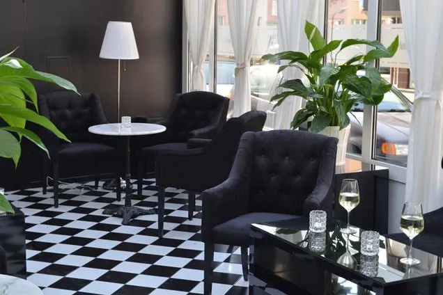 Bild: Brasserie La Maison in Frankfurt am Main eröffnet - Französischer Charme mit Wein und Flammkuchen
