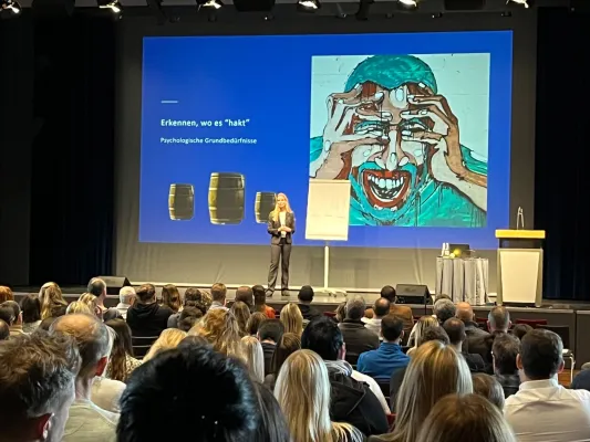 Bild: Länger, lebendiger, wirksamer: Wie ein Vortrag Menschen wirklich bewegt