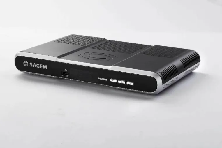 Bild: DVB-T-Receiver Sagem DTR 67160T mit Twin Tuner, 160GB-HDD und HDMI-Schnittstelle