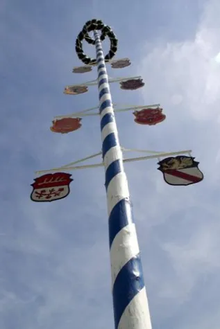 Bild: Maifest auf dem Campingplatz