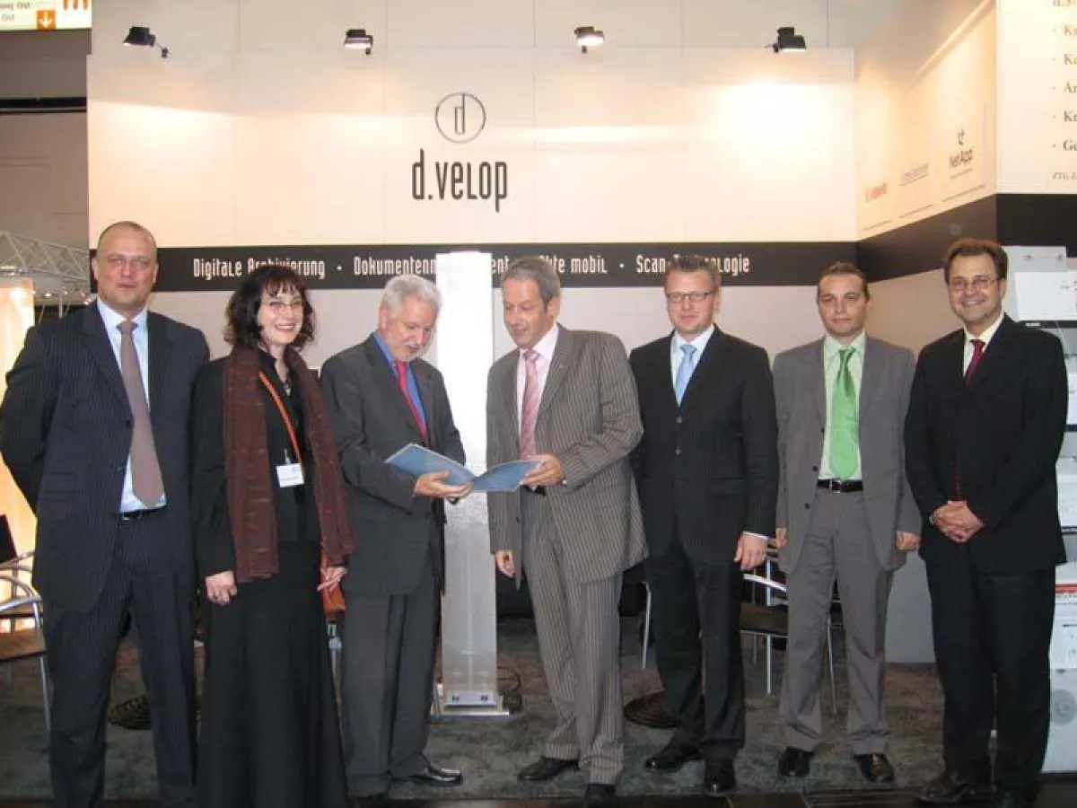 v.l.n.r.: Dr. Carl Dujat, promedtheus AG, Maren Müller, ZTG GmbH, Jürgen Sembritzki, Geschäftführer ZTG, Frank Schnittker, d.velop AG, Heino Kuhlemann, eHealthopen, Frank Sprengard, d.velop consulting