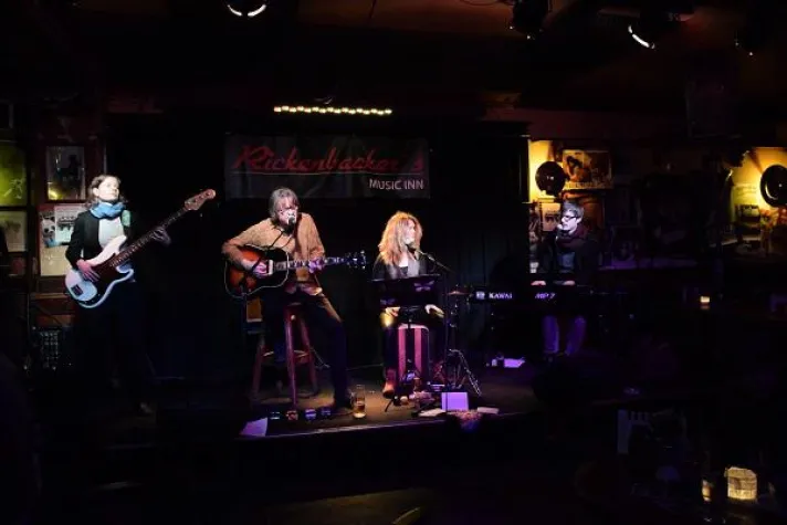 Bild: Sonntags: Rock mit Butterfly On A Wheel