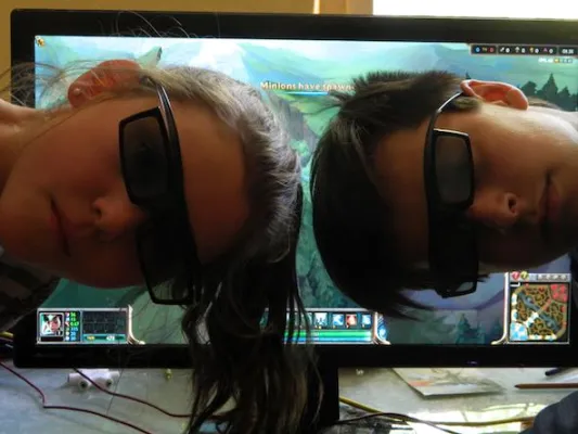 Bild: Filmpremiere „Hänsel und Gretel verlaufen sich im Netz“