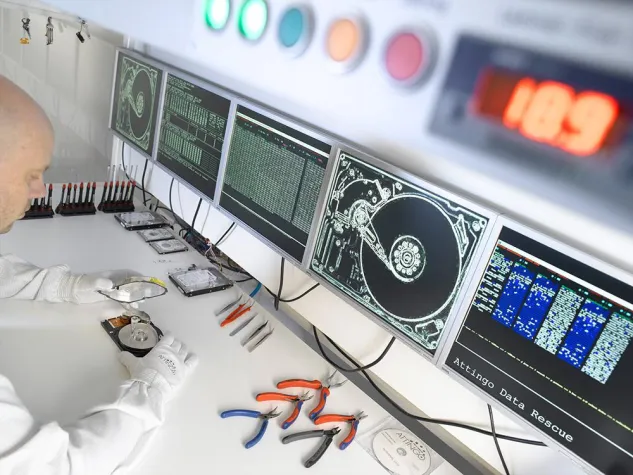 Bild: Rettung für vom Orkan Xaver verwehte Daten