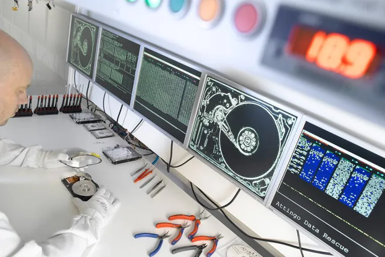 Rettung für vom Orkan Xaver verwehte Daten Bild: Rettung für vom Orkan Xaver verwehte Daten