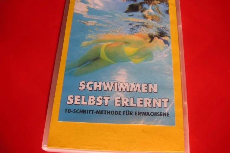 Bild: Neue DVD "Schwimmen selber lernen"