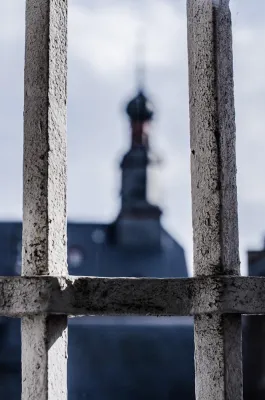 Bild: Gefängnistheater in der JVA Rockenberg: "Romeo und Julia - Shakespeare hinter Gittern"