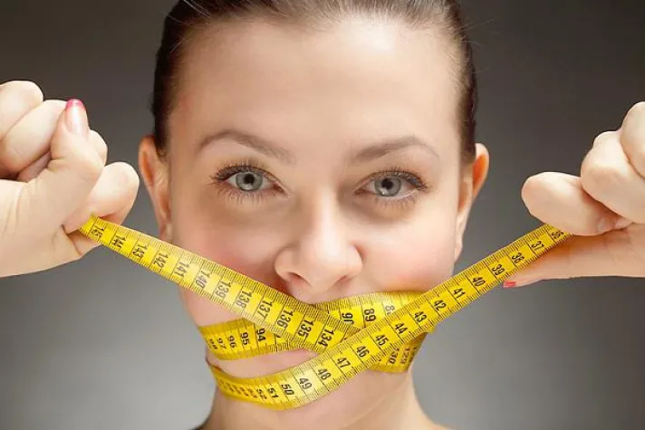 Bild: Studie: 24 Prozent machen Sommer-Diät