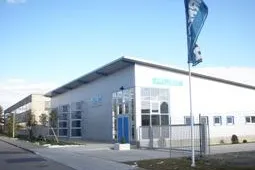 Strahlen ohne Druckluft Bild: Strahlen ohne Druckluft