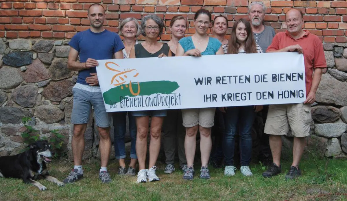 Mitglieder des Eldeland Bioimkereiverein