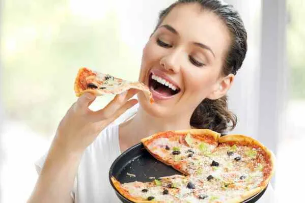 Bild: Übergewichtige essen zu schnell