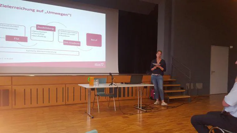 Bild: Stiftung Liebenau stellt sich im Montfortgymnasium vor