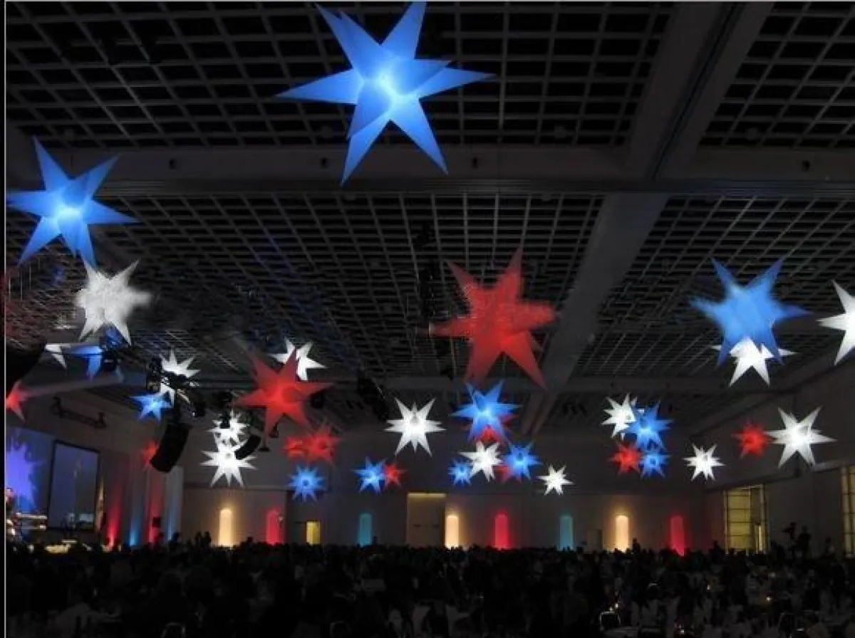 Aufblasbare Riesensterne mit LED