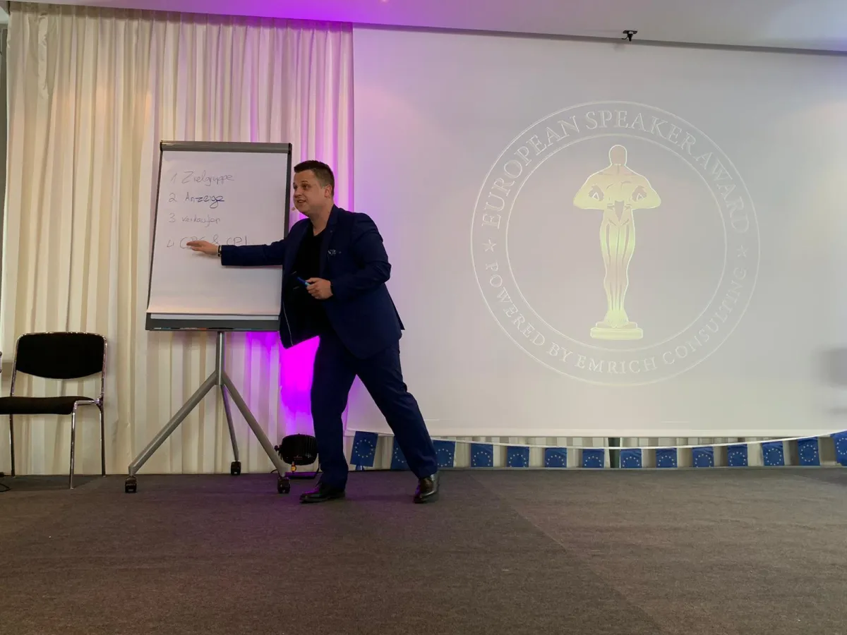 Dennis Loos beim European Speaker Award in Stuttgart