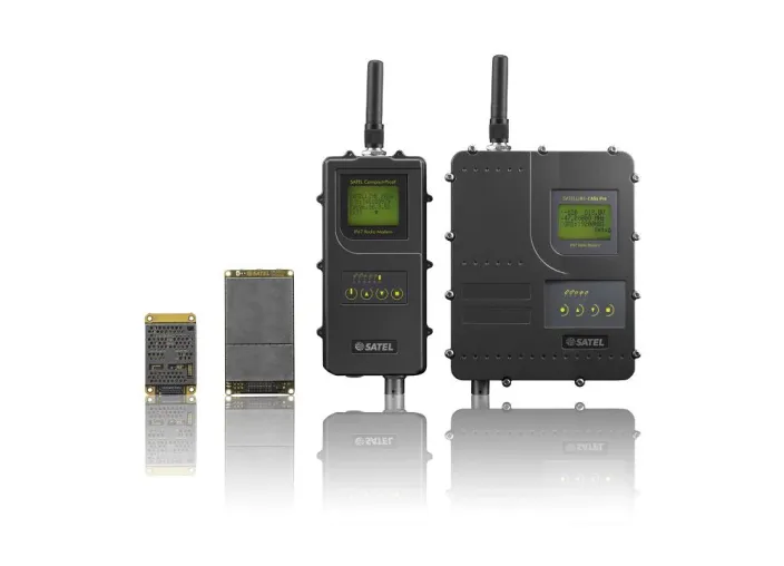 Bild: Welotec GmbH und Satel Oy zusammen auf der Intergeo 2015 in Stuttgart