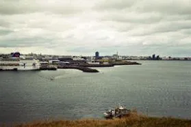 Bild: Reykjavik und Petersburg