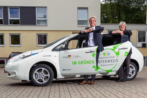Bild: Schonend für Portemonnaie und Umwelt: Kleefeld-Buchholz erweitert Service mit Elektroauto