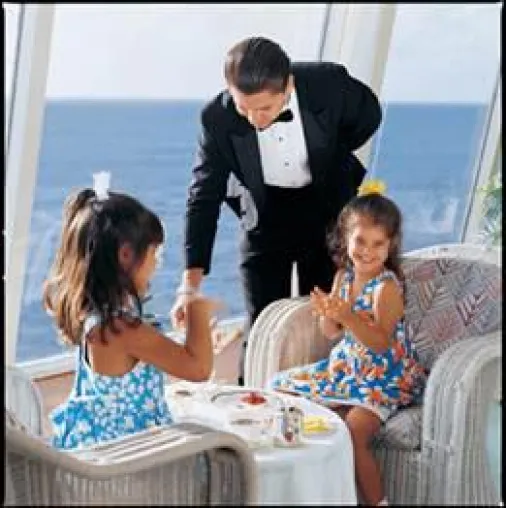 NEU: Die jüngsten Passagiere reisen mit Crystal Cruises im Sommer 2013 kostenfrei Bild: NEU: Die jüngsten Passagiere reisen mit Crystal Cruises im Sommer 2013 kostenfrei