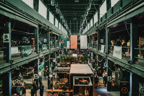 Bild: Fahrradmesse für die ganze Familie: 25.-27.03.2022 kolektif berlin bike fair im Motorwerk Berlin