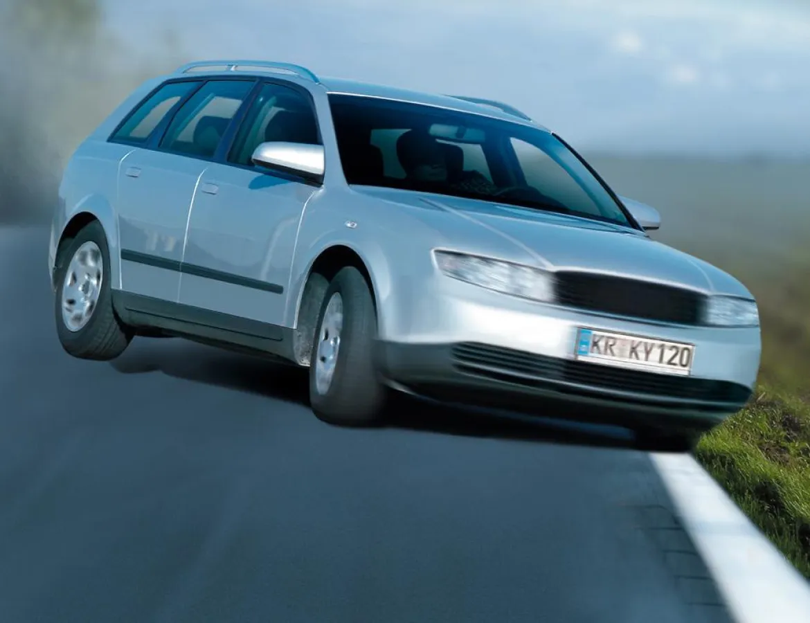 Damit das Auto nicht von der Straße abkommt, sollte man mit guten Gasdruck-Stoßdämpfern fahren Foto: KYB