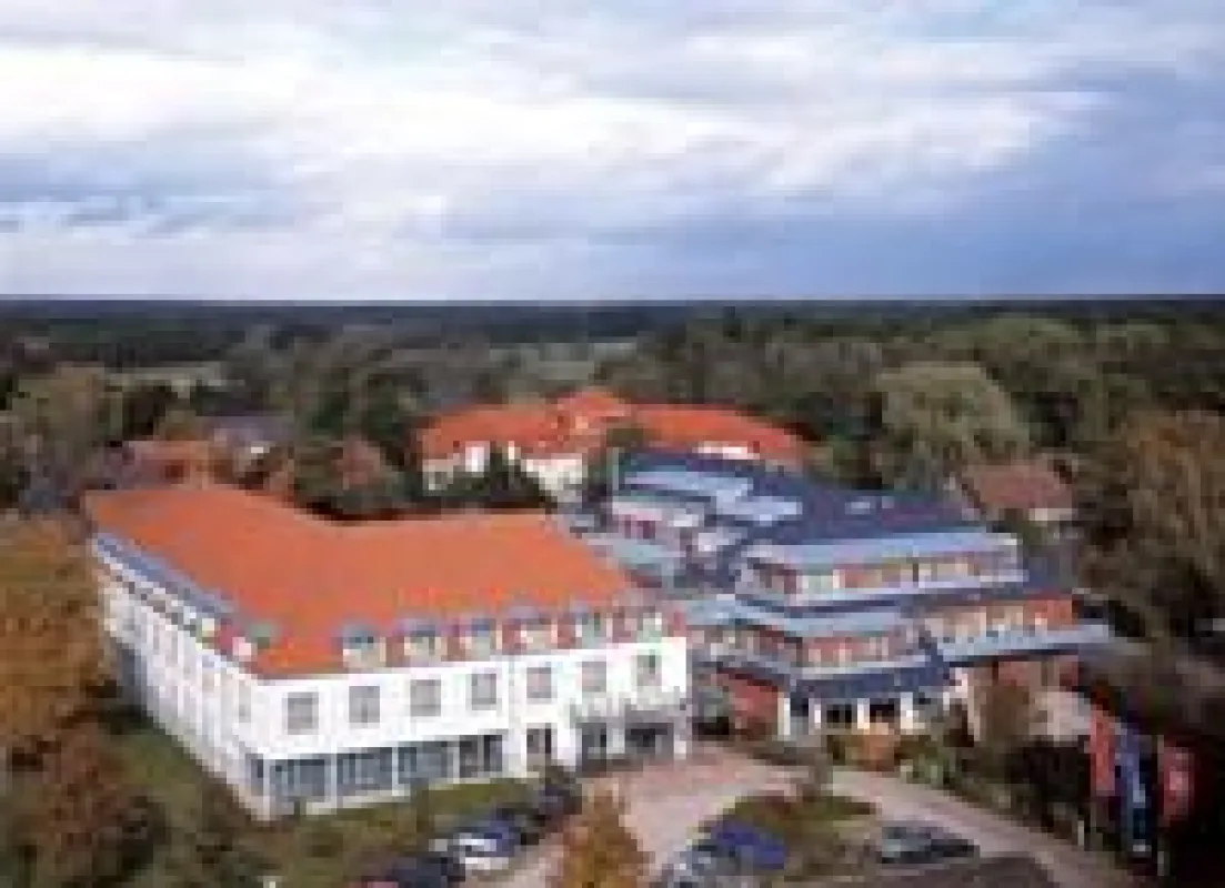 Das Seminaris Hotel Heidehof Hermannsburg bietet erholsamen Familienurlaub direkt in der Heide. Urheber: Götz