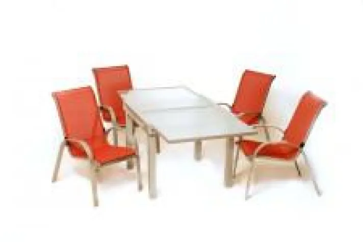 Bild: Den Sommer im Freien genießen - Garten- und Terrassenmöbel online