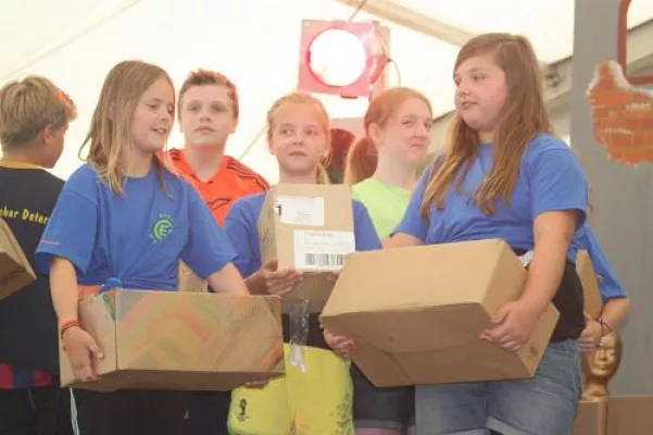 Umweltschutz und Spenden sammeln – Jungscharkinder machen es möglich Bild: Umweltschutz und Spenden sammeln – Jungscharkinder machen es möglich