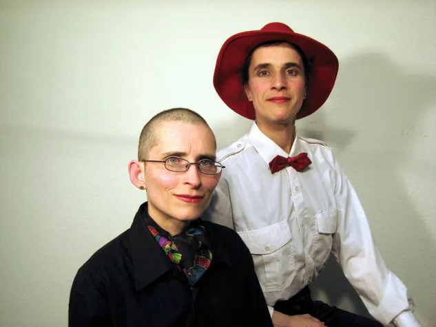 Bild: Die Revolution der Barbiepuppen, Lieder zur Ausstellungseröffnung \"Der Frauenzoo der Werbung\"