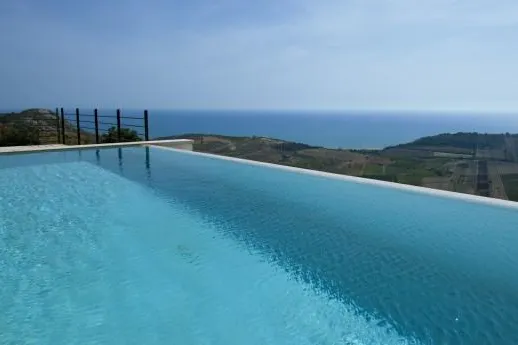 Privat planscht es sich am schönsten - in den Ferienvillen mit Pool von The Thinking Traveller Bild: Privat planscht es sich am schönsten - in den Ferienvillen mit Pool von The Thinking Traveller