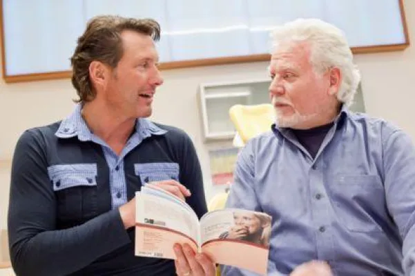 Bild: „Mehr Biss“ für Ältere / Niliusklinik: Bei Zahnproblemen nicht resignieren